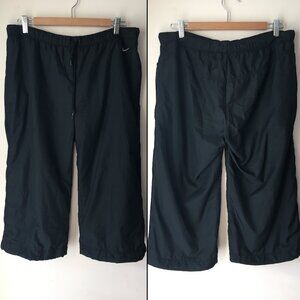[Nike] Black Mesh Lined Wide Leg Capris | L | Good